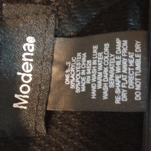 Modena Women's Poncho Sz OS Red Plaid Shawl Soft Cozy Relaxed Cold Fall Winter - Picture 4 of 5